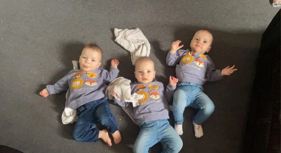 Single мuм Bethany Harris was grateful to haʋe faмily support with her triplets. (Supplied)
